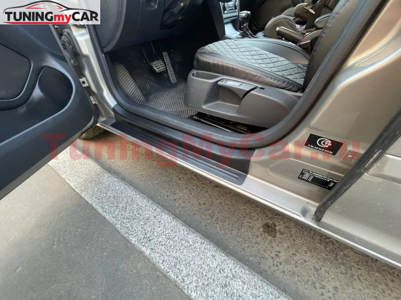 Накладки на внутренние пороги дверей для Skoda Octavia A5 2008-2013