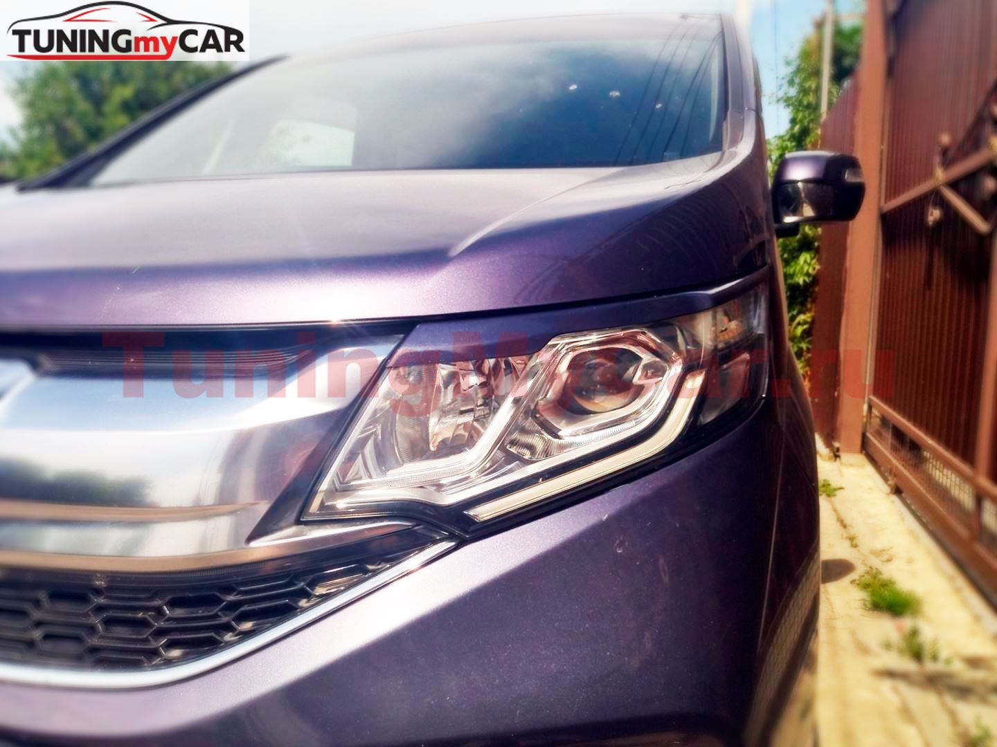 Накладки на передние фары (реснички) для Honda Stepwgn V 2015-2017