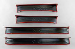 Накладки на внутренние пороги дверей для Toyota Rav4 2018+