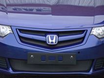 Планка в решетку радиатора "SPORT" для Honda Accord VIII 2008- / Acura TSX (CU2) var №1 под логотип Honda
