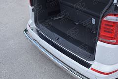 Накладка на задний бампер (лист нерж зеркальный) для Volkswagen Multivan Caravella Transporter T6 2016 (короткая база)