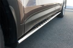 Пороги труба 75х42 овал с проступью для Hyundai Santa Fe Grand 2014-