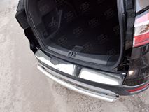 Накладка на задний бампер (лист нерж зеркальный) для Ford Kuga 2016-