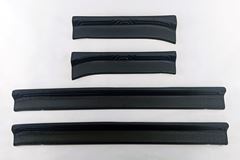 Накладки на внутренние пороги дверей БЕЗ СКОТЧА Chevrolet Niva 2002-2008, Chevrolet Niva Bertone 2009-2019, Lada (ВАЗ) Niva 2020-, Niva Travel 2020-