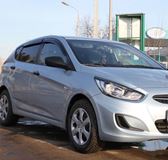 Накладки на передние фары (реснички) для Hyundai Solaris седан 2010-2014