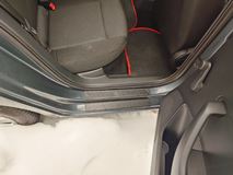 Накладки в проем дверей со скотчем для Volkswagen Polo (6 поколение) 2020-/ Skoda Rapid (1,2 поколение) 2012-