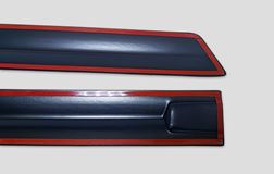 Молдинги на двери для LADA Granta FL (седан) 2018- крашеные в цвет 672 (черный глянец)