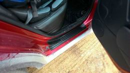 Накладки на внутренние пороги дверей Renault Sandero 2009-2013, Sandero Stepway 2009-2013