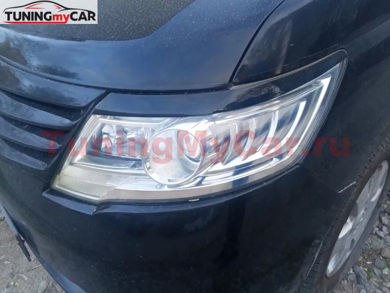 Реснички на фары NISSAN SERENA 2007-2010