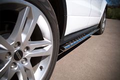 Пороги труба D75х42 овал с проступью для Land Rover Range Rover Evoque Dynamic 2011-