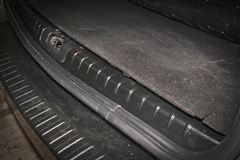 Накладка в проём багажника Renault Duster с 2011 г.в.﻿