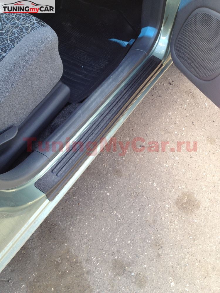 Накладки на внутренние пороги дверей для Chevrolet Lanos 2005-2009