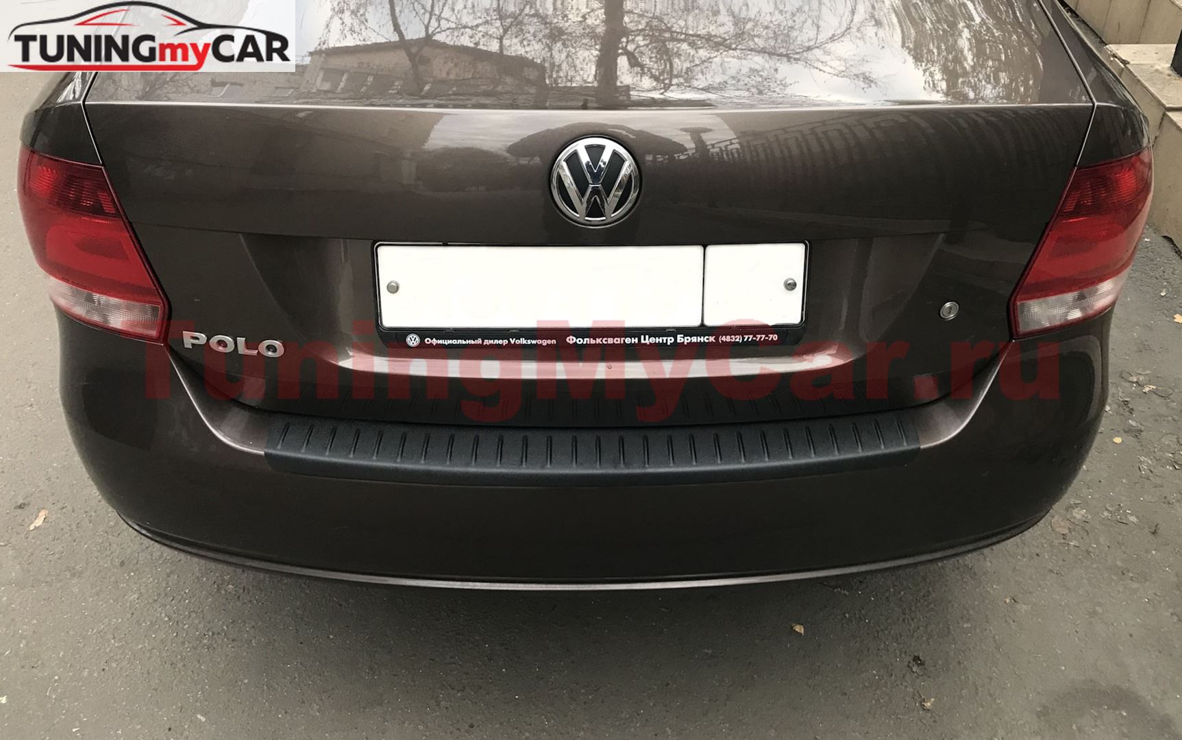 Накладка на задний бампер (АБС) Volkswagen Polo V (седан) с 2009 г.в. по 2015 г.в.